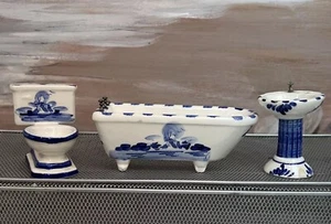 VTG Delft Blue Bathroom Porcelain Figurine Set w/ Bathtub, Toilet, & Sink Read* - Picture 1 of 16
