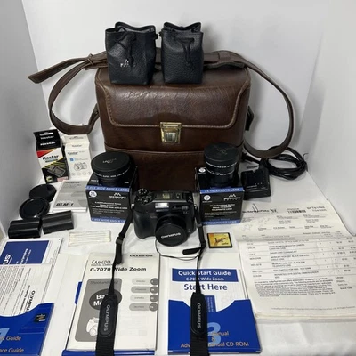 Olympus CAMEDIA C-7070 Wide Zoom 7.1MP Digital Camera WITH MANY EXTRAS v. clean - Image 1 of 4