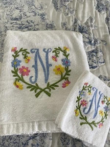 AVANTI MONOGRAMMED "N" COTTON BATH TOWEL AND Wash Cloth Floral SET - Picture 1 of 4