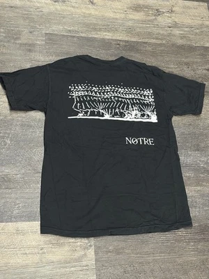 NIKE x NOTRE SHOP CHICAGO - Camisa para Hombres Swoosh Logo Colaboración TALLA MEDIANA - ¡RARA! Foto 1 de 4