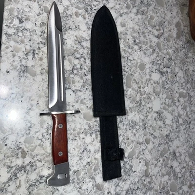 Bayoneta/cuchillo de acero inoxidable M1 con vaina de tela con pestillo Foto 1 de 4