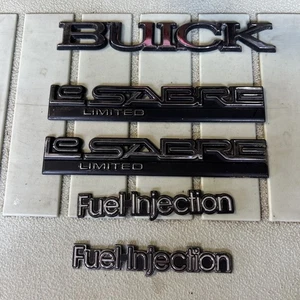 86-91 Buick Lesabre Limited Emblems Fuel Injection - Bild 1 von 5