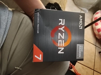 Procesador de escritorio AMD Ryzen 7 5700G - 8 núcleos 3,8 GHz Cezanne (Zen 3) CPU AM4 65W Foto 1 de 3