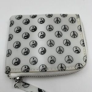 Urban Outfitters Pocket Wallet Peace Yen And Yang White Zip Around 4.5"x3.5"