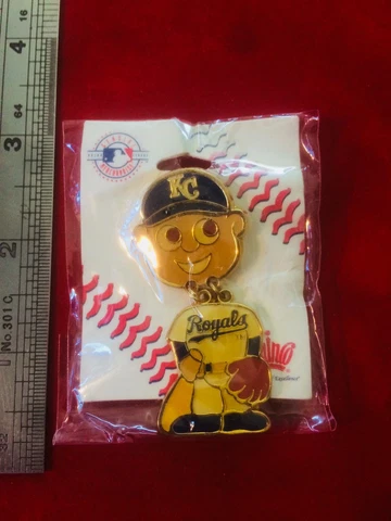 NEW Kansas City Royals Bobble Head 2.5 inch Pin MLB Baseball Factory Packaged Cover