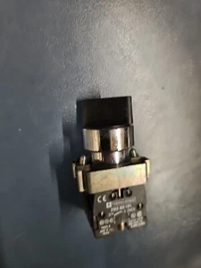 Telemecanique ZB2-BE101 ZB2-BE101 Switch ZB2BE101 ZB2BE101 - Picture 1 of 5