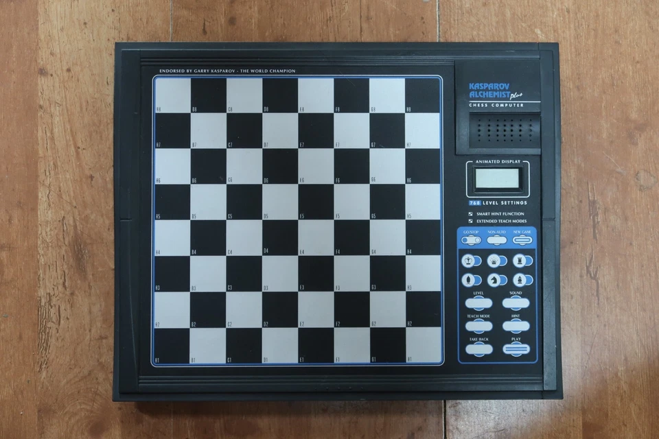 Kasparov Alchemist Electronic Computer Chess Game Saitek 1998 K01 READ DESC. - Image 1 of 1