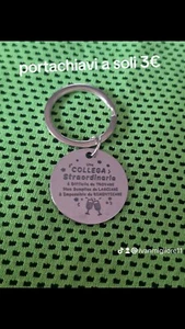 PORTACHIAVI PERSONALIZZATO CON INCISIONE LASER COLLEGA - Foto 1 di 1