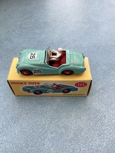 Dinky Toys No.111 Triumph TR2 deportivo juguete modelo coche en caja versión 2017 azul - Imagen 1 de 3