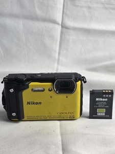 Cámara digital Nikon Coolpix W300 16,0 MP - amarilla - Imagen 1 de 4
