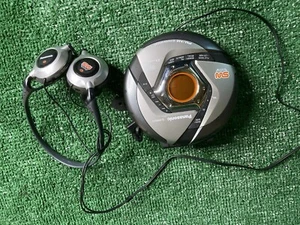panasonic sl-sw967v walkman cd player with shockwave headphones - Picture 1 of 5