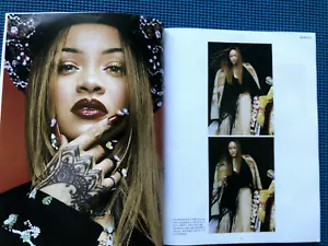 RIHANNA: BEAUTY IN INDIVIDUALITY VO*UE + China April 2024 Chinese Magazine - Imagen 1 de 16