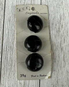 Vintage Faux Leather Buttons Orig. Card Plastic Woven Molded Looks Like Leather - Picture 1 of 5