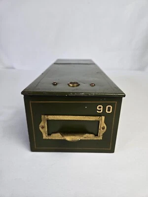 Caja de seguridad vintage Louis F. Dow Co. St. Paul Minn. verde # 90 - sin llave Foto 1 de 4