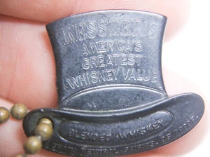 Vintage Kessler's Whiskey Werbung schwarz Kunststoff Zylinder Schlüsselanhänger Schlüsselanhänger - Bild 1 von 6