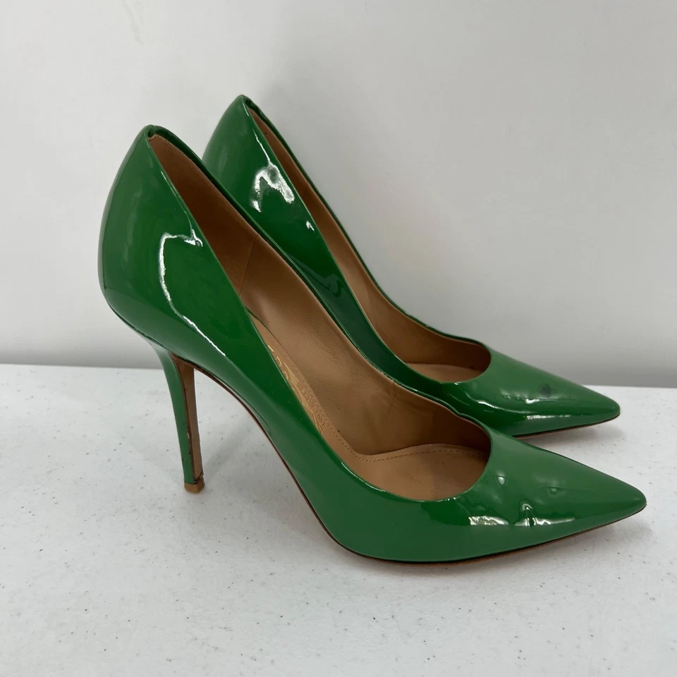 Zapatos de salón Salvatore Ferragamo 8B de charol verde punta tacones de aguja Foto 1 de 4