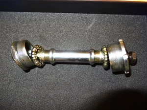 Shimano 70x 119MM Road Bottom Bracket- Italian- Mint condition - Picture 1 of 2