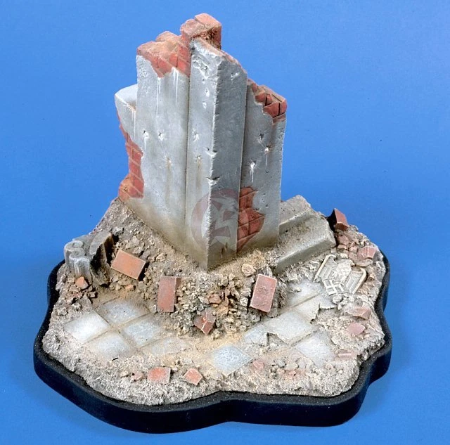 Verlinden 120mm 1/16 Building Corner Ruin WWII Vignette / Diorama Base WWII 557 - Image 1 of 1