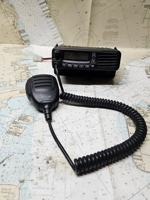Icom IC-F6061 UHF Two Way Radio 450-512 MHz Channel - Image 1 of 4