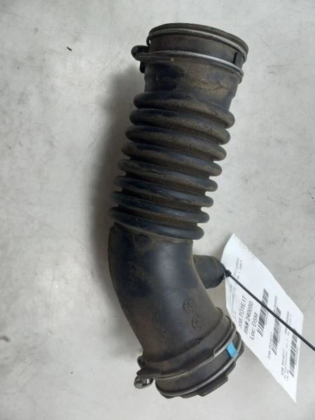 2017 TOYOTA COROLLA SE 1.8L AIR CLEANER RESONATOR TUBE  - Image 1 of 4