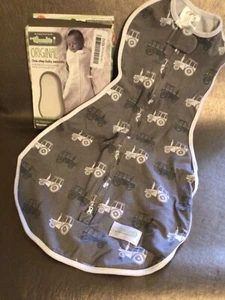 WOOMBIE Original BABY SWADDLE 0-3 Months 5-13 lbs Grey w/Trucks Boy Newborn - Picture 1 of 5