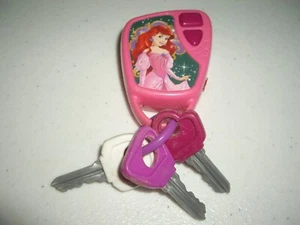 T19 EUC Disney Prinzessin Arielle Spielzeugauto Alarm Schlüssel Set Geräusche Piepton - Bild 1 von 2