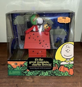 Peanuts It's The Great Pumpkin Charlie Brown Snoopy vs Red Baron Flying Ass SELTEN - Bild 1 von 4