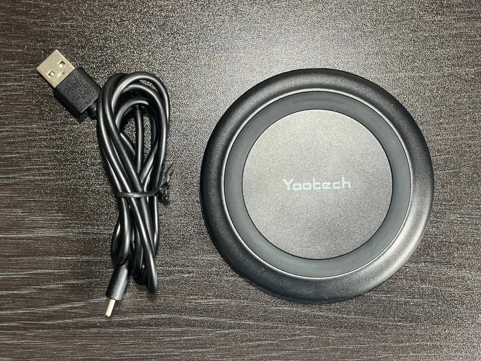 YOOTECH 7.5W Wireless Charger for Apple iPhone & Samsung Galaxy - Black (F500) - Image 1 of 4