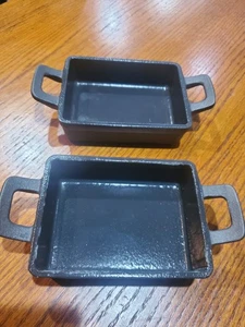 Zakarian Cast Iron Non-Stick Mini Baking Rectangular Pans- Set of 2- black - Picture 1 of 7