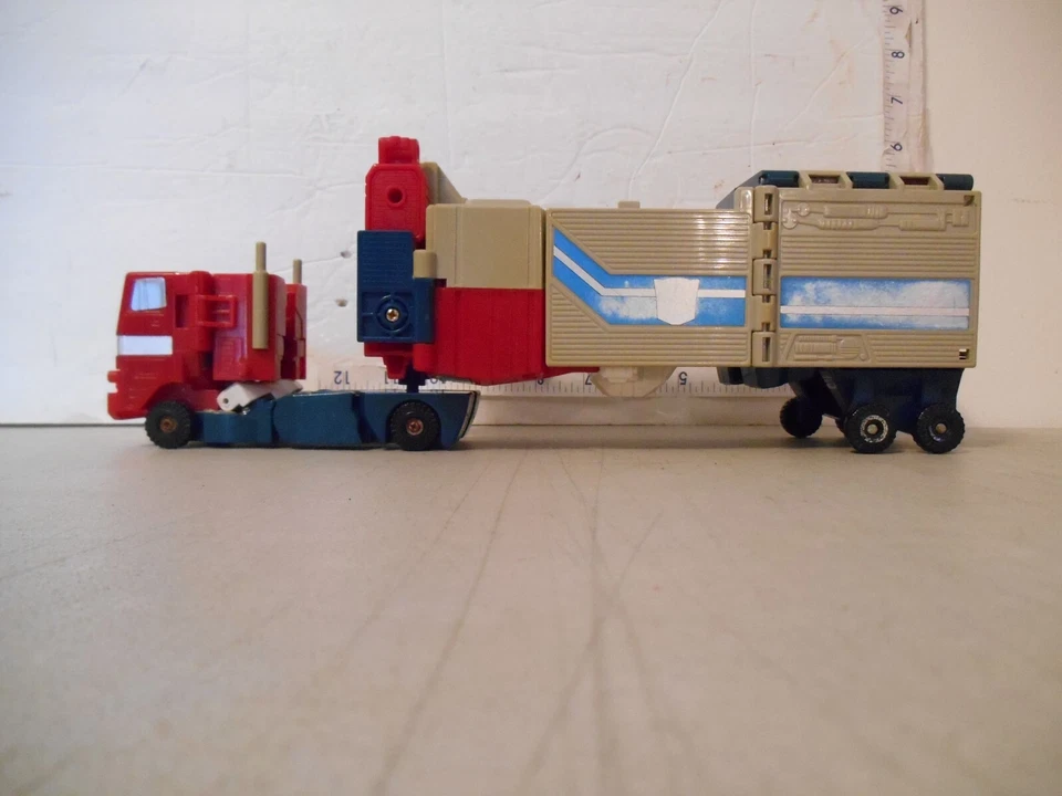 GI 1987 Optimus Prime Hasbro Transformer power masters Used - Image 1 of 4