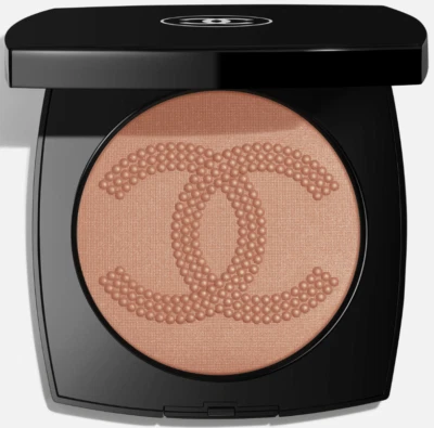Pó facial iluminador CHANEL Les Symboles De Chanel LES PERLES PRECIOSO CORAL - Imagem 1 de 4
