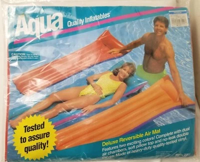 Alfombra de aire reversible roja de lujo vintage AQUA 1993 flotador de piscina 72x27 nueva de stock Foto 1 de 4