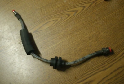 Tubo de manguera de línea flexible pinza de freno trasero Maserati Quattroporte 2004-2017 Foto 1 de 3