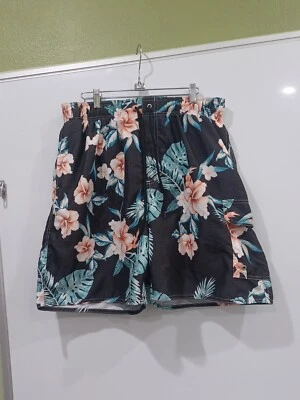 Croft & Barrow Men's Lg Black Floral Swim Trunks - Image 1 of 4