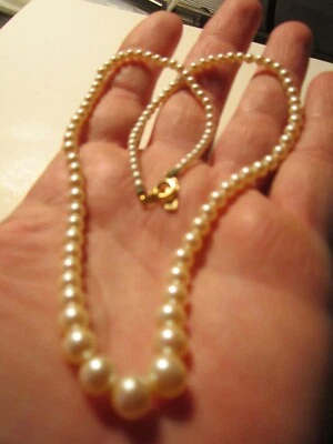 VINTAGE MARVELLA FAUX PEARL NECKLACE 17" GRADUATED -  TUB SC-3 - Image 1 of 2