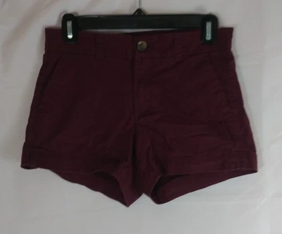 Pantalones Cortos de Jean Old Navy Everyday Cortos de Tiro Medio Vino Denim Talla 0 Foto 1 de 4