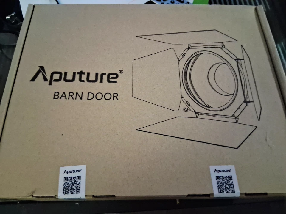 Aputure F10 Barn Doors with Bowens Mount for Aputure 120D/300D/300X/600D/600X... - Image 1 of 1