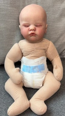 Muñeca bebé renacida con cuerpo de abrazo para niña Foto 1 de 4