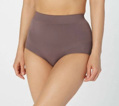 Calzoncillo modelador sin costuras Breezies Foto 1 de 4
