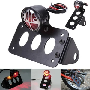 Portaplacas de licencia con luz de tope trasera de montaje lateral apto para Harley Chopper Bobber EE. UU. - Imagen 1 de 12