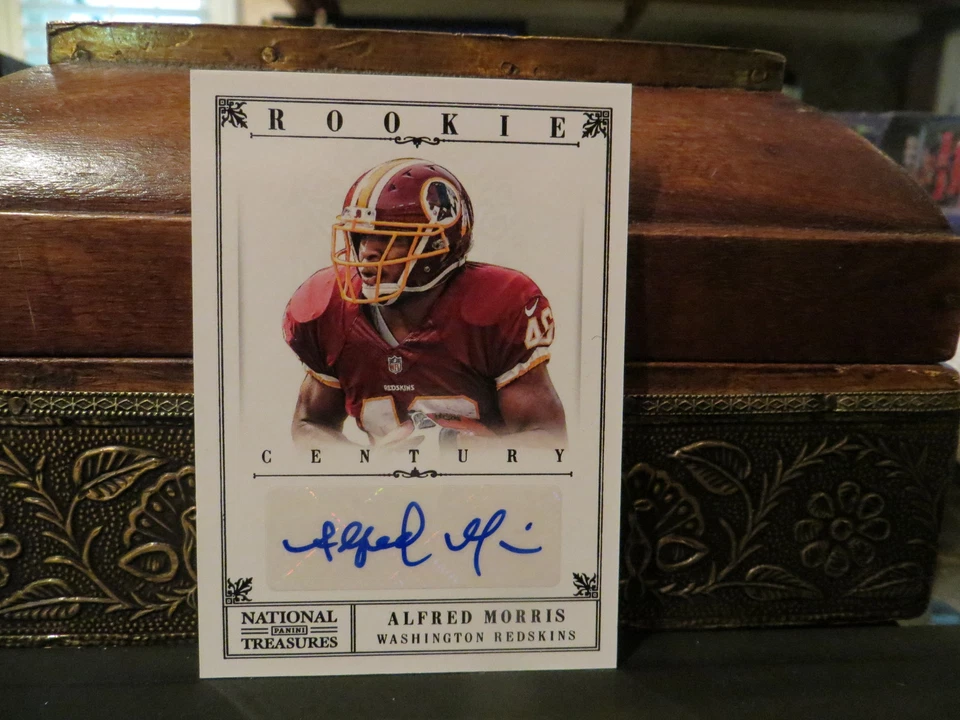 National Treasures Rookie Autograph Redskins Auto Alfred Morris 14/25  2012 - Image 1 of 4