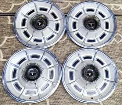 1973 1974 1975 1976 1977 OEM Ford Maverick 14" Deluxe tapacubos juego de cubierta de rueda Foto 1 de 4