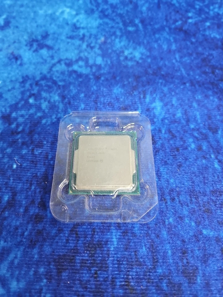 Procesador Intel SR14D Core i5-4670 3,4 GHz (BXC80646I54670K) 4 núcleos Foto 1 de 4
