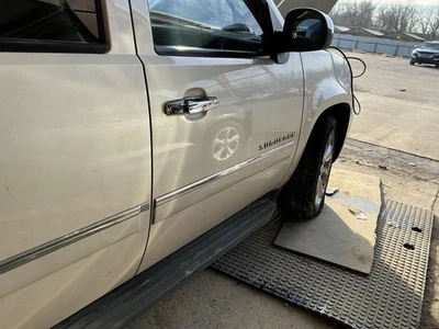 Passenger Front Door Fits 11-14 SIERRA 2500 PICKUP 4756690 Foto 1 de 4