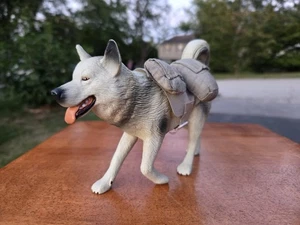 Safari Ladrando Akita Husky Perro con Cola Rizada Figura de Juguete Como Schleich 7" - Imagen 1 de 13