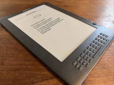 Amazon Kindle DX 2nd Generation D00801, Good Physical Condition - Image 1 of 4