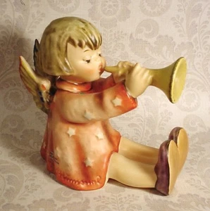 GOEBEL HUMMEL FIGURINE "JOYOUS NEWS" # 27/III TMK 6 4-1/2" - Bild 1 von 6