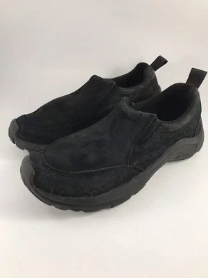 YOUTH SIZE 4M BLACK CABELA’S ASYSTEC SUEDE PULL ON SHOES - Image 1 of 4
