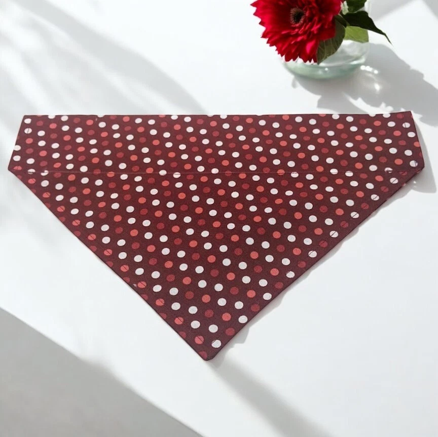 Pañuelo rojo, blanco a lunares para perro sobre cuello pañuelo deslizable bufanda regalo Foto 1 de 4