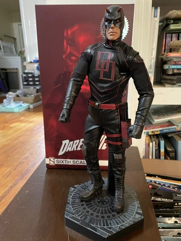 DAREDEVIL: SHADOWLAND Sixth Scale Figure by Sideshow Collectibles ES 400 Cover
